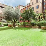 Vivi Trevi Luxury Suites